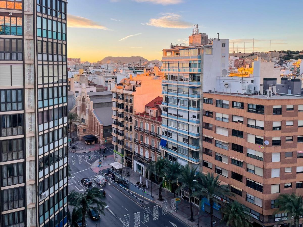 Amplio Apartamento En Pleno Corazon De 阿利坎特 外观 照片