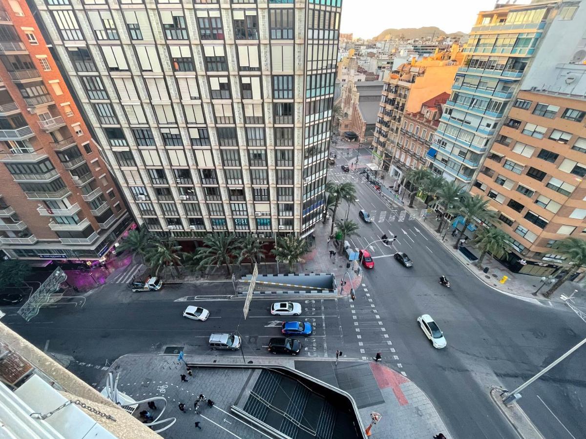 Amplio Apartamento En Pleno Corazon De 阿利坎特 外观 照片